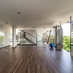 2 Bedroom With Direct Walk-Out To Pool, Sauna, And Gym
